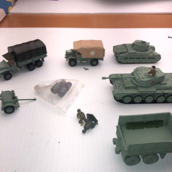 Vintage US Army WWII Models And Parts Airfix Military Models - Picture 5 of 7